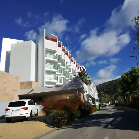 Av. Del Higueron Apartment *